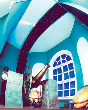 В рамках празднования 300-летия Санкт-Петербурга Группа MODUL передала в дар одному из старейших музеев России, Кунсткамере, уникальную систему подсветки "звездное небо".