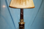 «Лира» - настольная лампа для кабинета