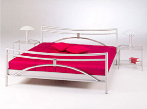 Изысканный спальный гарнитур Elba от Voelker Design.