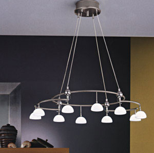Салон света MODUL представляет люстру-трансформер из коллекции-2004 года компании Bankamp .