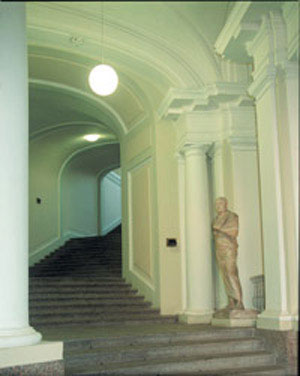 Компания "Модуль-Электро", входящая в состав Группы MODUL, успешно завершила проект по замене системы освещения в Академии Художеств в Санкт-Петербурге.